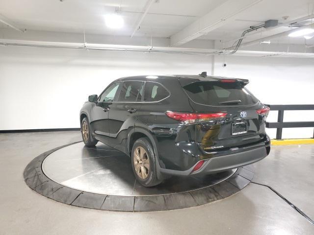 used 2023 Toyota Highlander Hybrid car, priced at $40,998