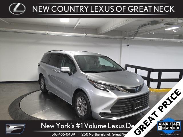 used 2022 Toyota Sienna car, priced at $31,998