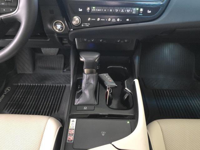 used 2023 Lexus ES 250 car, priced at $33,498