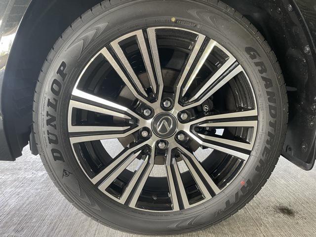 new 2025 Lexus LX 600 car, priced at $117,118