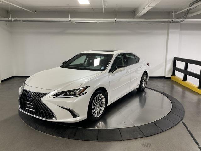 used 2022 Lexus ES 300h car, priced at $41,498