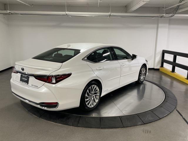 used 2022 Lexus ES 300h car, priced at $41,498