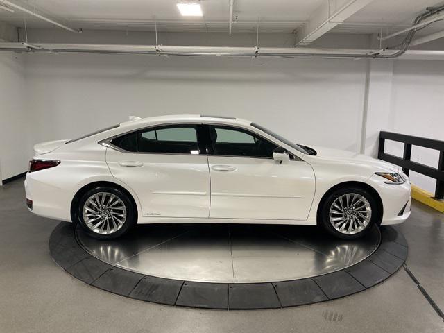 used 2022 Lexus ES 300h car, priced at $41,498