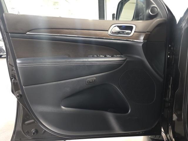 used 2017 Jeep Grand Cherokee car, priced at $18,498