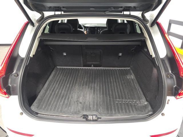 used 2022 Volvo XC60 car, priced at $27,998
