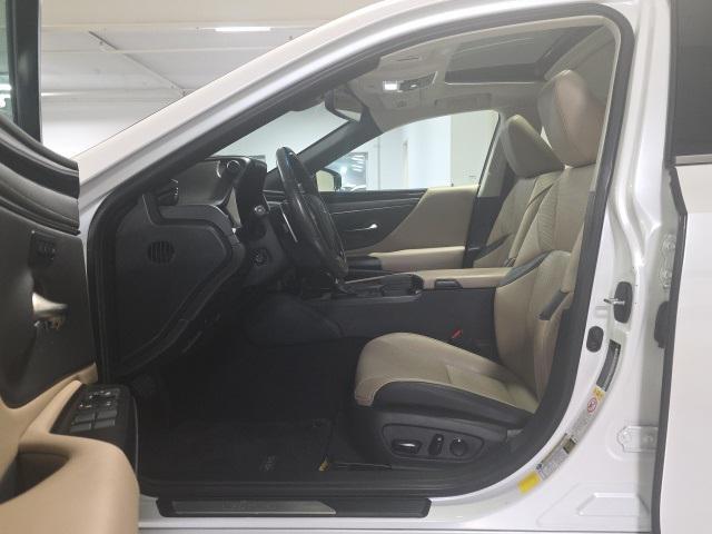 used 2019 Lexus ES 350 car, priced at $27,998