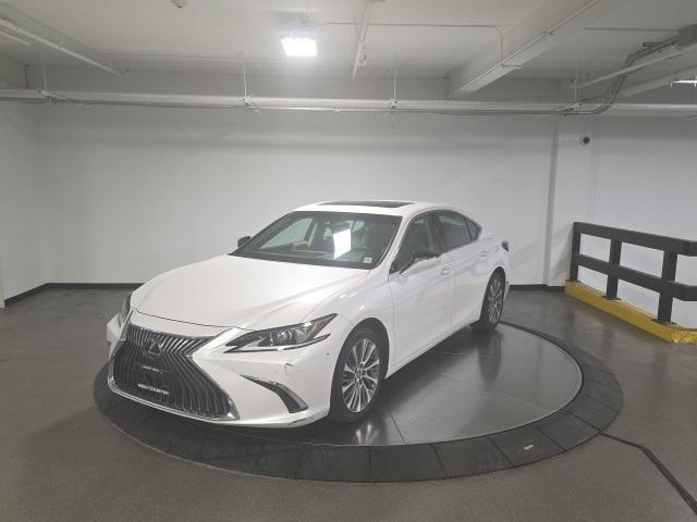 used 2019 Lexus ES 350 car, priced at $27,998