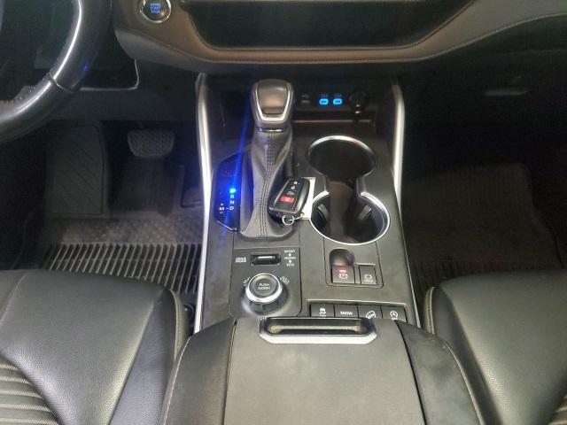 used 2022 Toyota Highlander car, priced at $36,998