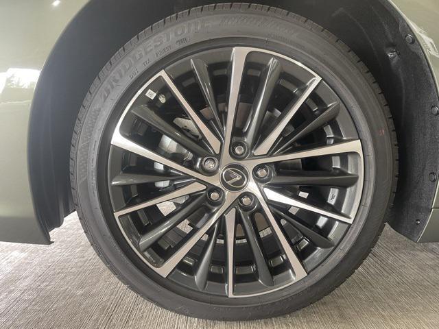 new 2025 Lexus ES 350 car, priced at $48,179