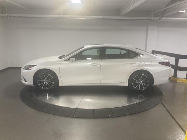 used 2022 Lexus ES 300h car, priced at $37,998