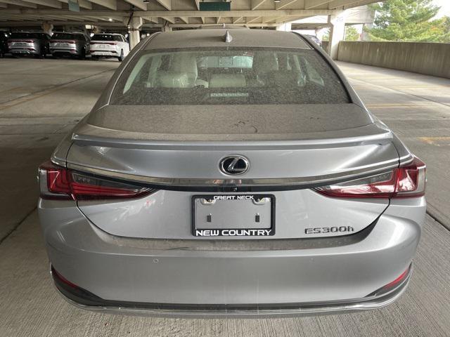 new 2025 Lexus ES 300h car, priced at $50,285