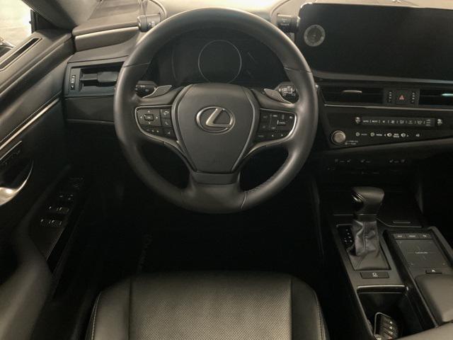 used 2022 Lexus ES 350 car, priced at $32,998