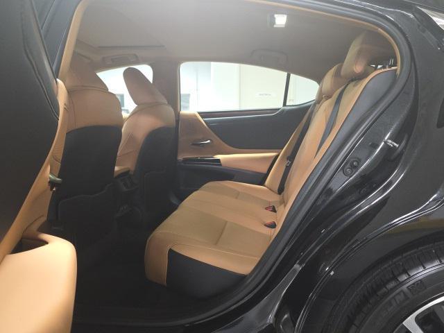 used 2022 Lexus ES 350 car, priced at $32,998