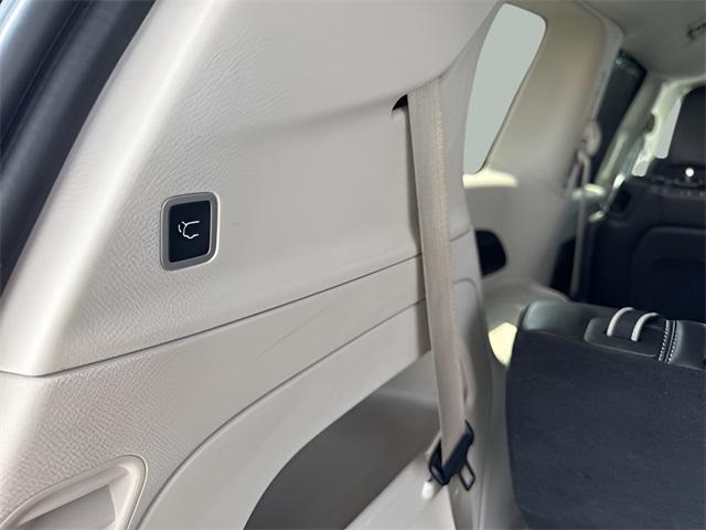 used 2023 Chrysler Pacifica car, priced at $23,495
