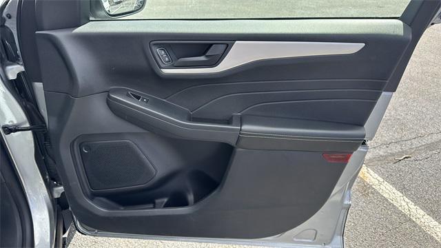 used 2022 Ford Escape car, priced at $19,995