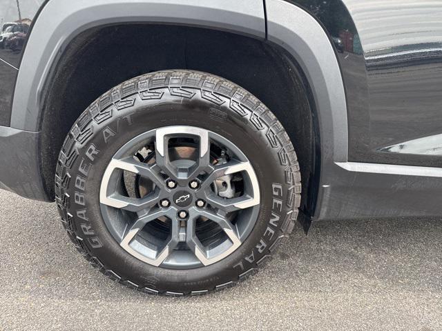 used 2025 Chevrolet Equinox car, priced at $29,995
