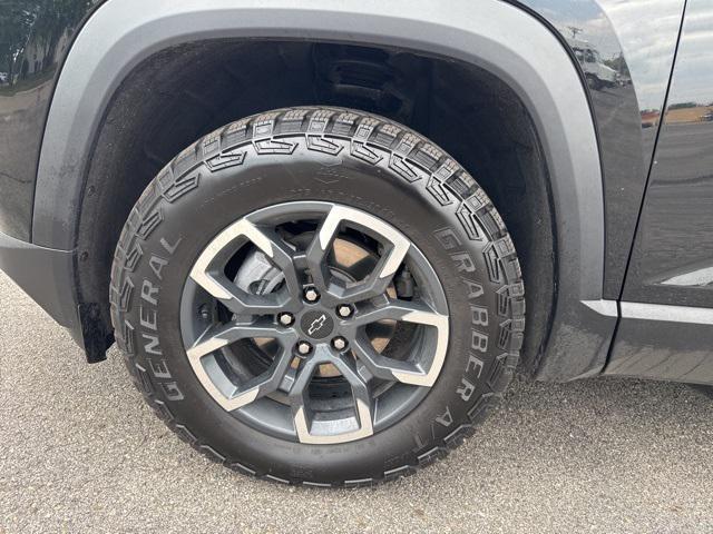 used 2025 Chevrolet Equinox car, priced at $29,995