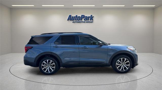 new 2025 Ford Explorer car, priced at $47,385