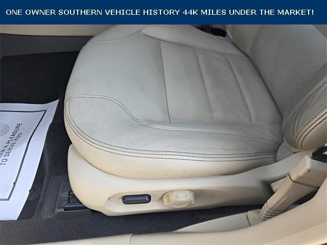 used 2015 Ford Taurus car, priced at $14,995