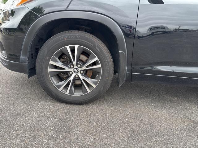 used 2016 Toyota Highlander car, priced at $16,995