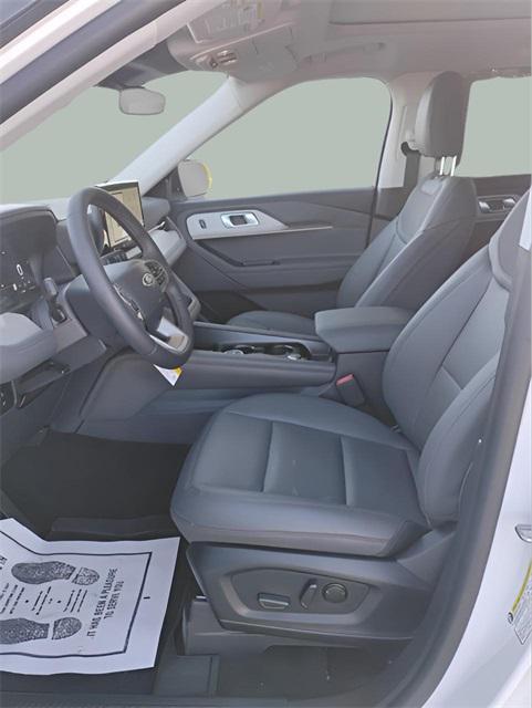 new 2025 Ford Explorer car, priced at $47,744
