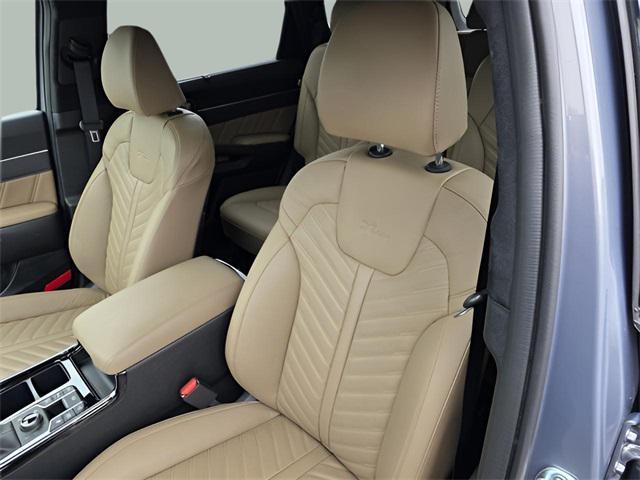 used 2025 Kia Sorento car, priced at $42,995