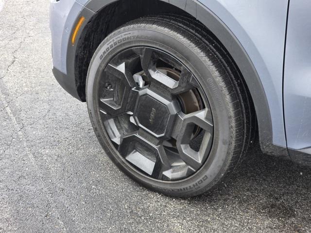 used 2025 Kia Sorento car, priced at $42,995