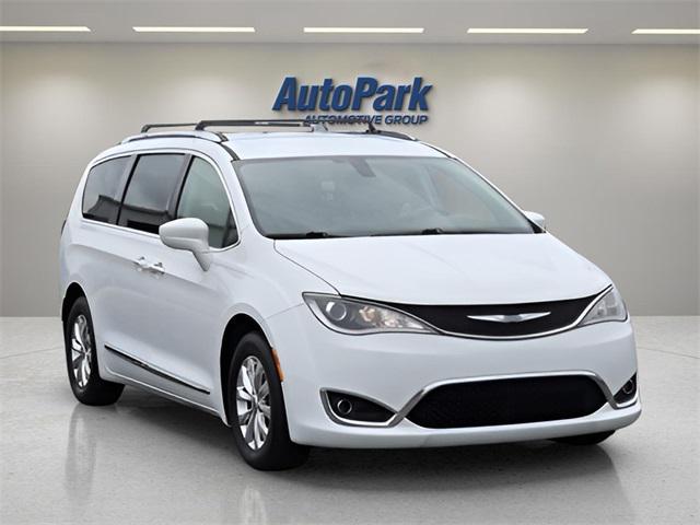 used 2018 Chrysler Pacifica car