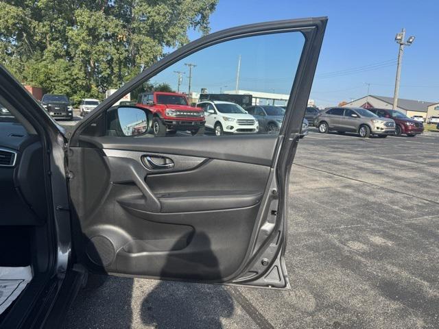 used 2015 Nissan Rogue car, priced at $14,995
