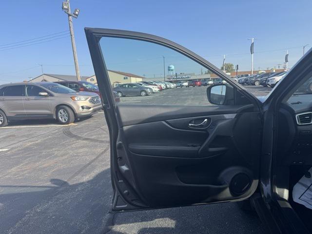 used 2015 Nissan Rogue car, priced at $14,995