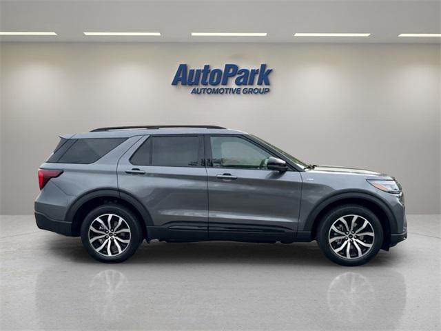 new 2025 Ford Explorer car, priced at $46,995