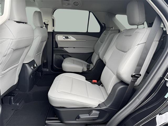 new 2025 Ford Explorer car, priced at $48,660