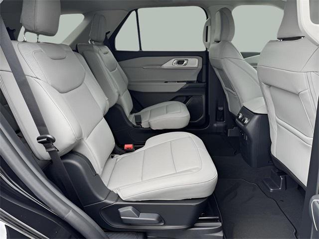 new 2025 Ford Explorer car, priced at $48,660