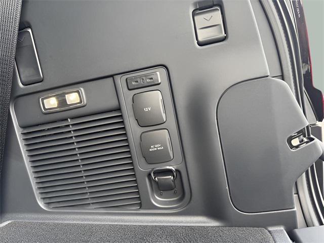 new 2025 Ford Expedition car, priced at $84,040