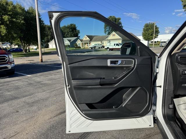 used 2023 Ford Explorer car