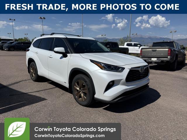 used 2022 Toyota Highlander Hybrid car, priced at $41,500