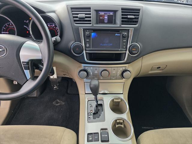 used 2013 Toyota Highlander car, priced at $12,000