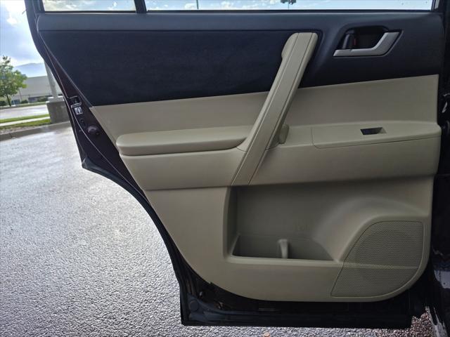 used 2013 Toyota Highlander car, priced at $12,000