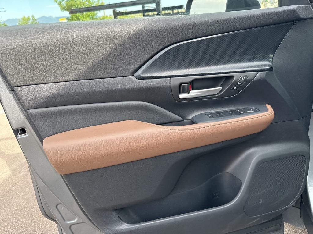 used 2025 Toyota Grand Highlander Hybrid car, priced at $64,000