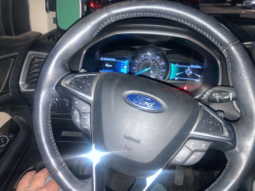 used 2015 Ford Edge car, priced at $8,000