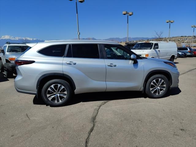 used 2024 Toyota Highlander car, priced at $40,500