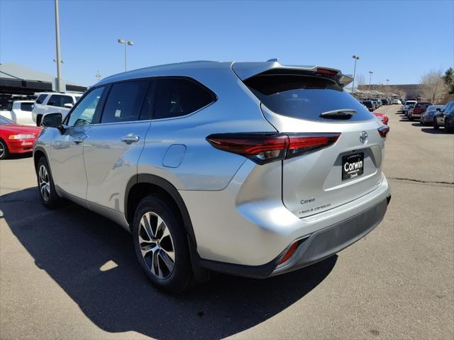 used 2024 Toyota Highlander car, priced at $40,500