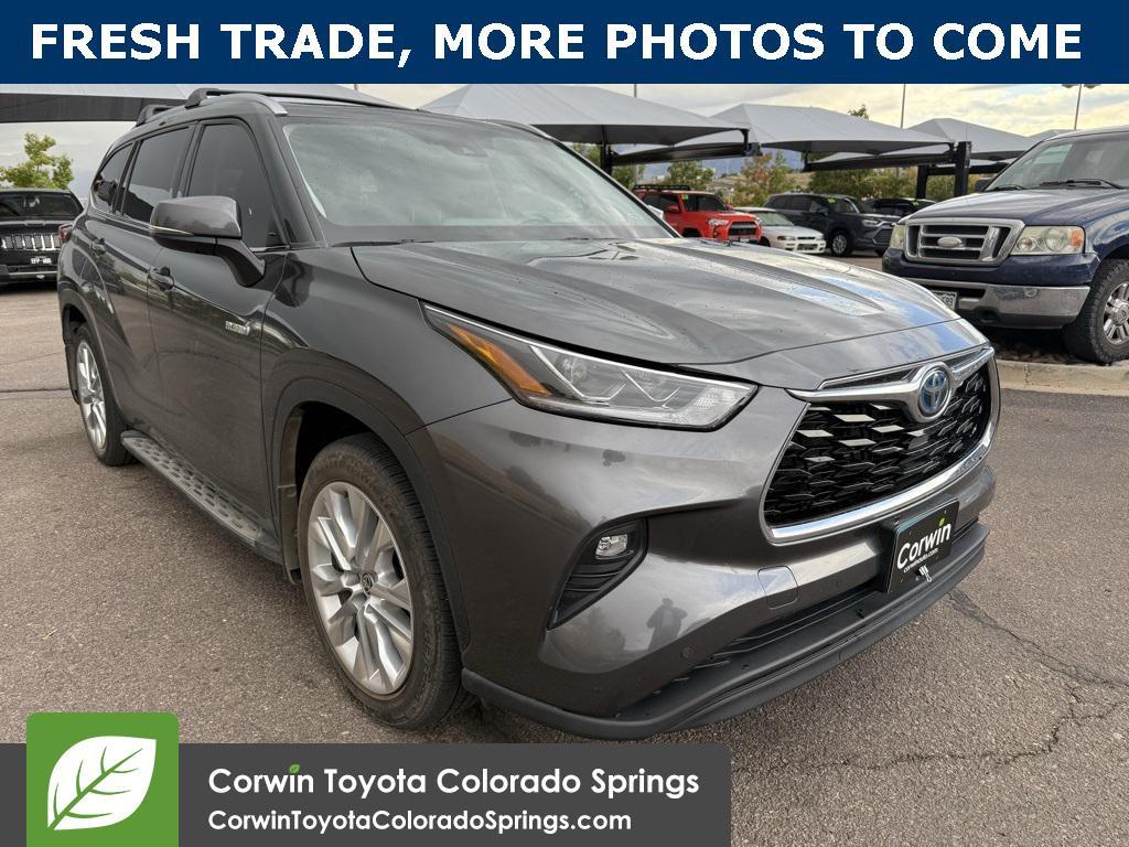 used 2021 Toyota Highlander Hybrid car, priced at $37,000