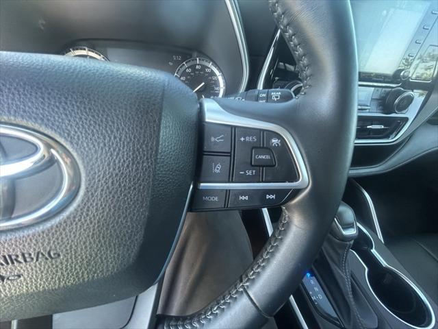 used 2022 Toyota Highlander car, priced at $37,000