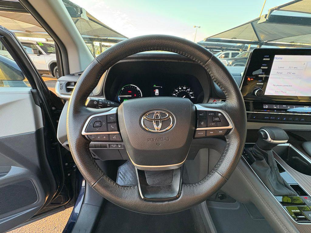 used 2024 Toyota Sienna car, priced at $39,000