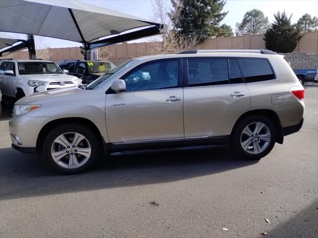 used 2013 Toyota Highlander car, priced at $17,000