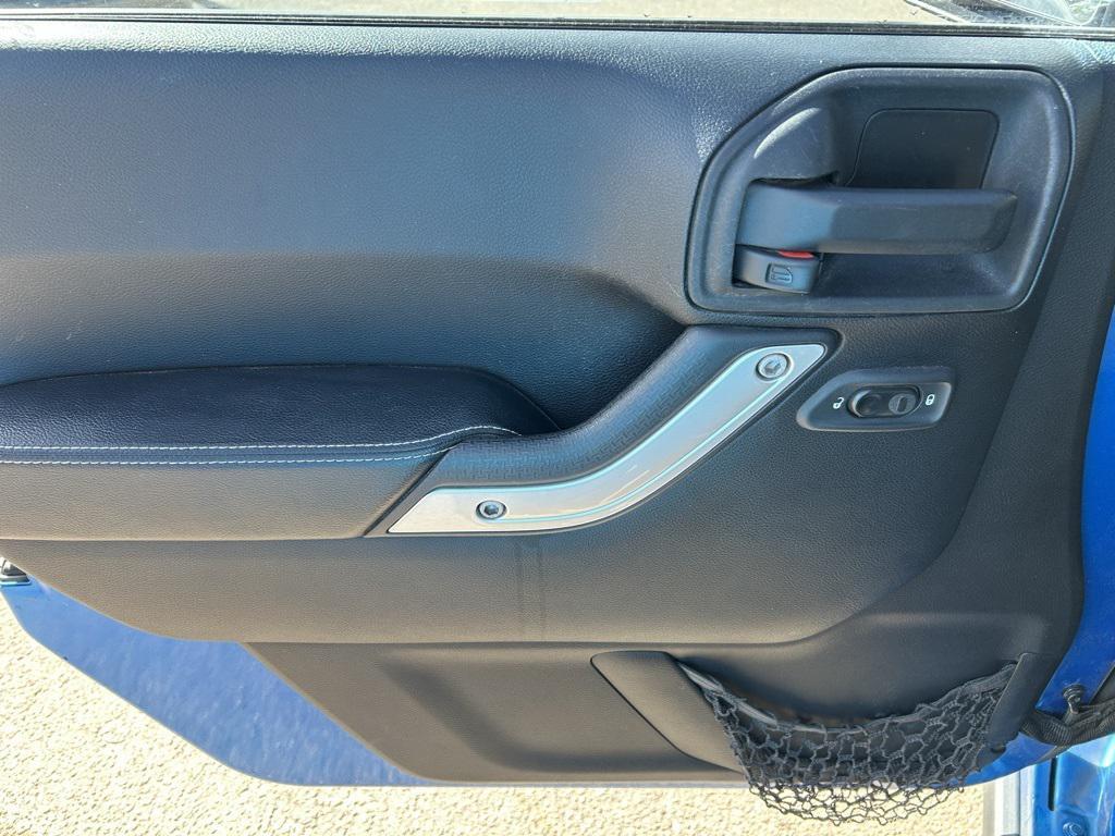 used 2014 Jeep Wrangler Unlimited car, priced at $12,900
