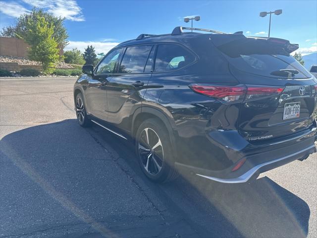 used 2022 Toyota Highlander car, priced at $40,500