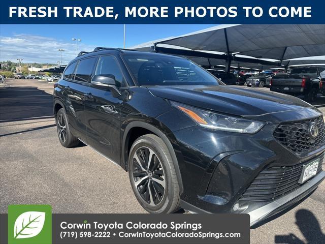 used 2022 Toyota Highlander car, priced at $40,500