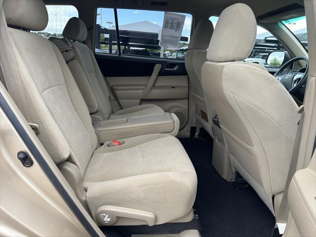 used 2011 Toyota Highlander car, priced at $9,000